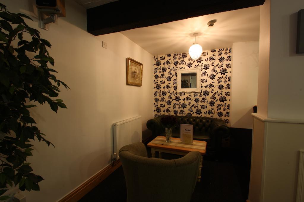 Bed and Breakfast Emlyn Arms Llanarthney Esterno foto