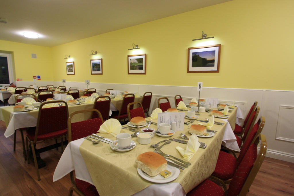 Bed and Breakfast Emlyn Arms Llanarthney Esterno foto