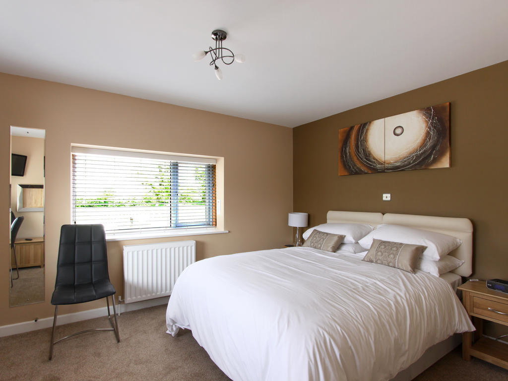 Bed and Breakfast Emlyn Arms Llanarthney Esterno foto